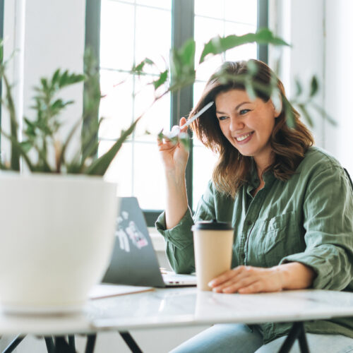 Thriving in Menopause Season 6, Ep02: A fresh take on perimenopause with Shelly Horton