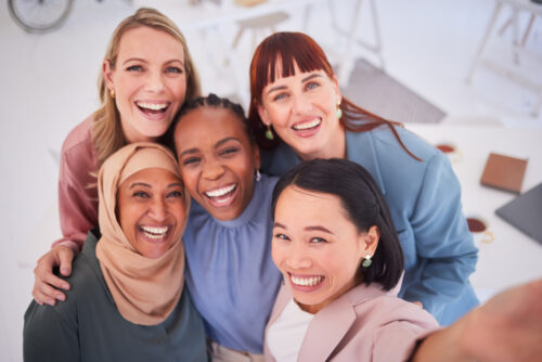 Thriving in Menopause Season 6, Ep06: How to find happiness at midlife Thriving in Menopause Season 6, Ep06: How to find happiness at midlife