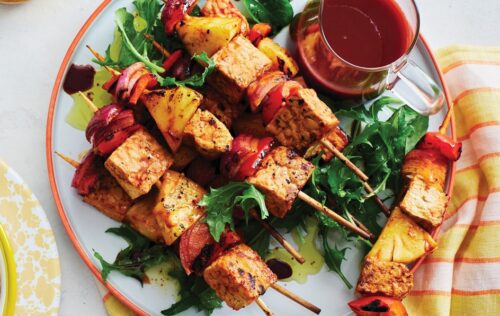 Sweet ‘n’ spicy tempeh and vegie skewers with rice