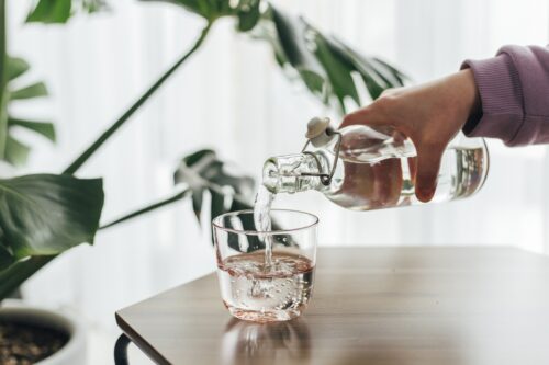 Is cold water bad for you? What about drinking from the hose or tap? The facts behind 5 water myths