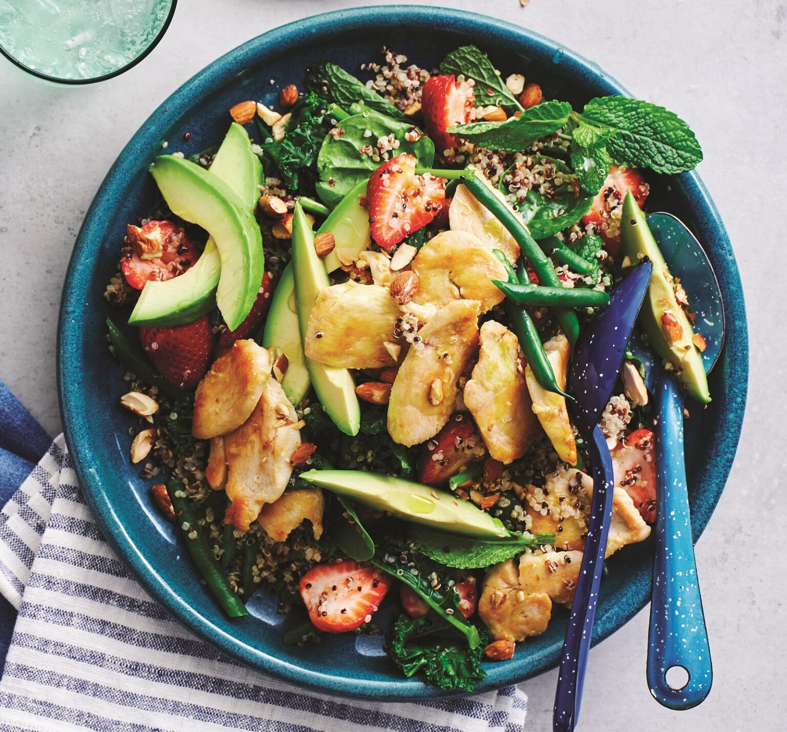 Chicken and quinoa salad with strawberries