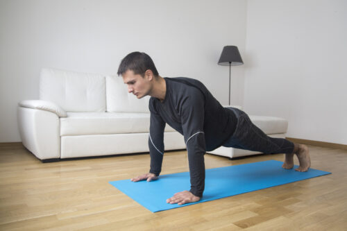 Want the health benefits of strength training but not keen on the gym? Try ‘exercise snacking’