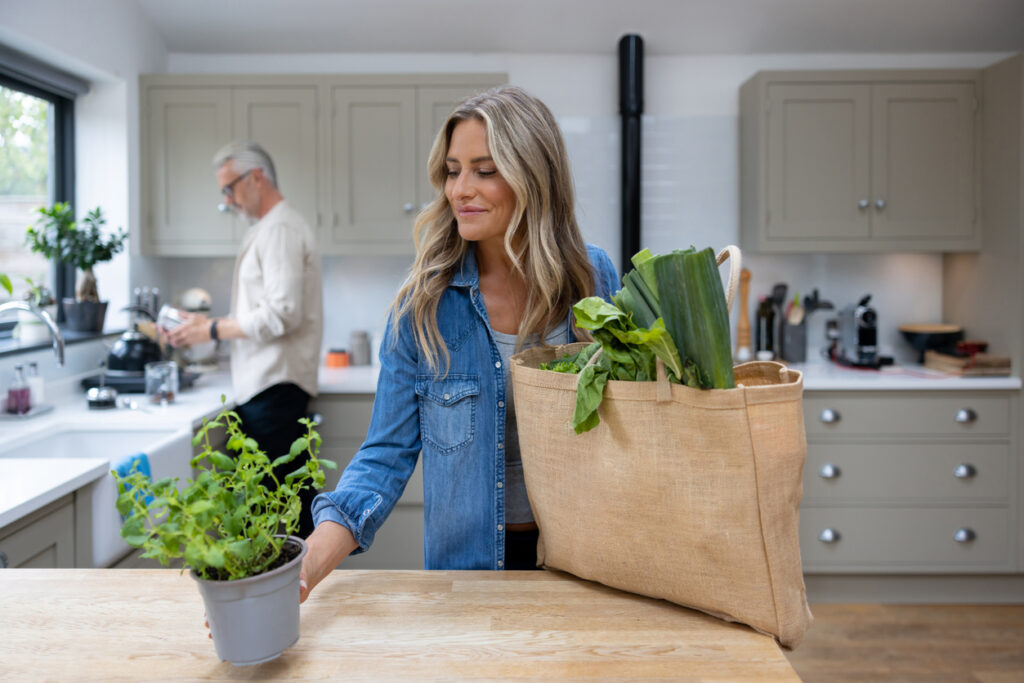 We know what to eat to stay healthy. So why is it so hard to make the right choices?