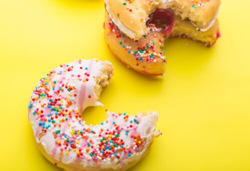 What causes food cravings? And what can we do about them?