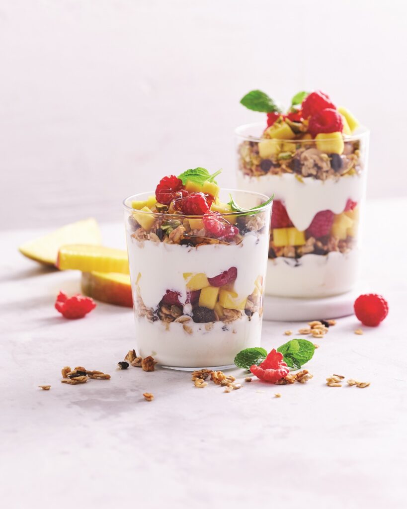 Raspberry and mango breakfast parfaits Raspberry and mango breakfast parfaits