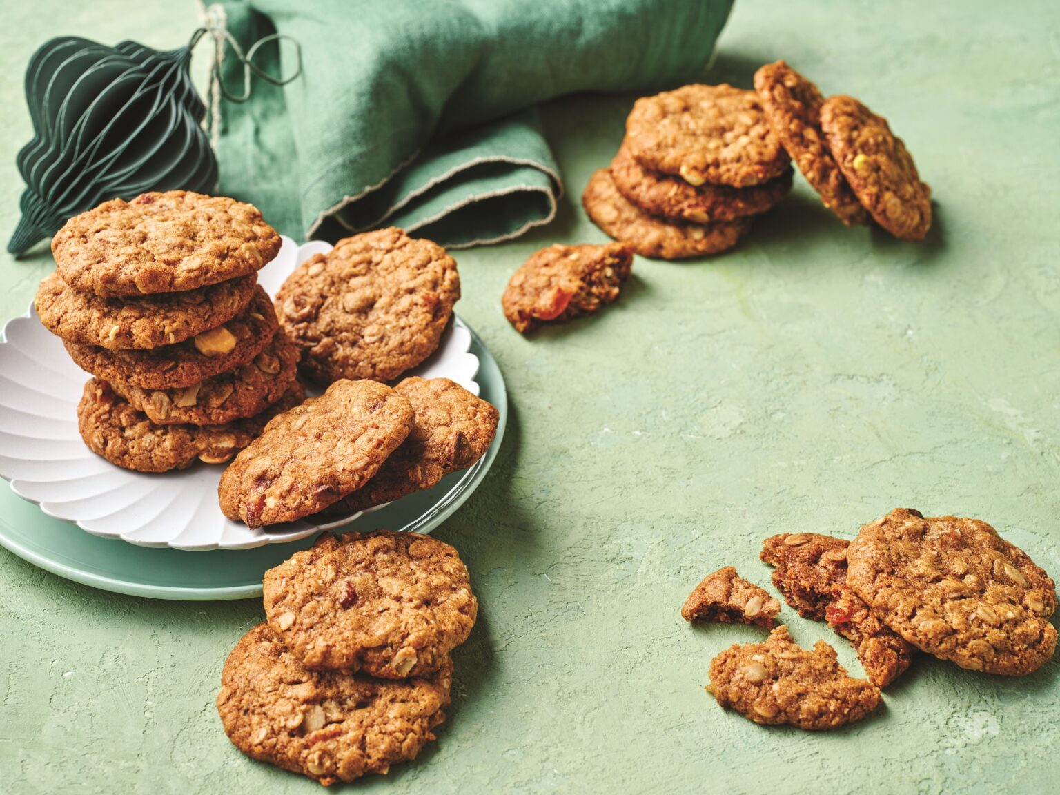 Apricot and cardamom cookies