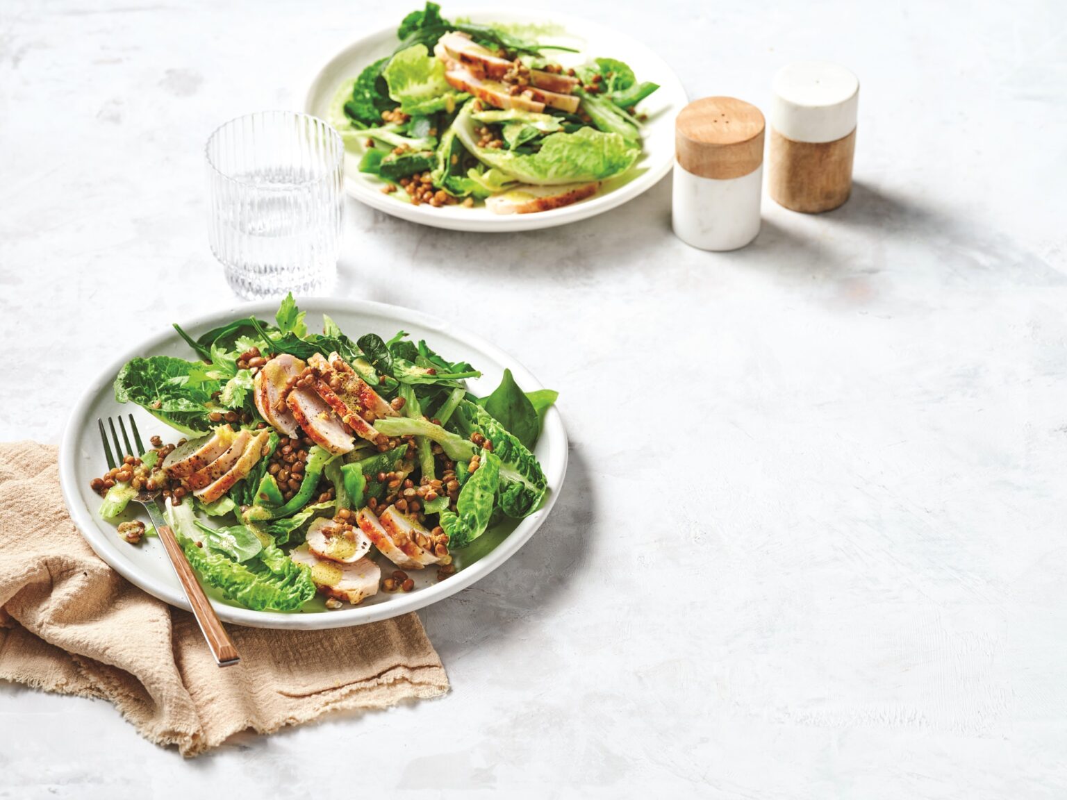 Lemony lentil salad with chicken