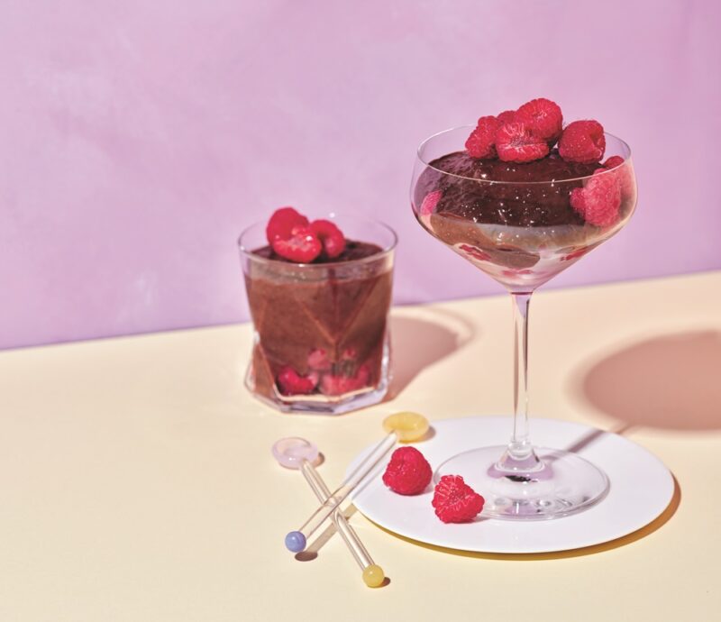 Gluten-free chocolate chia puddings