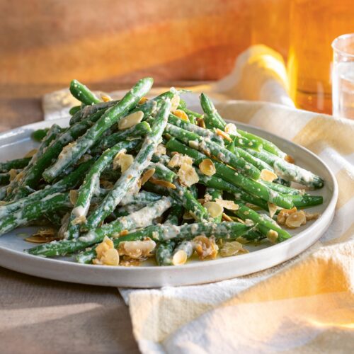 Green bean salad with tahini, burghul and almonds